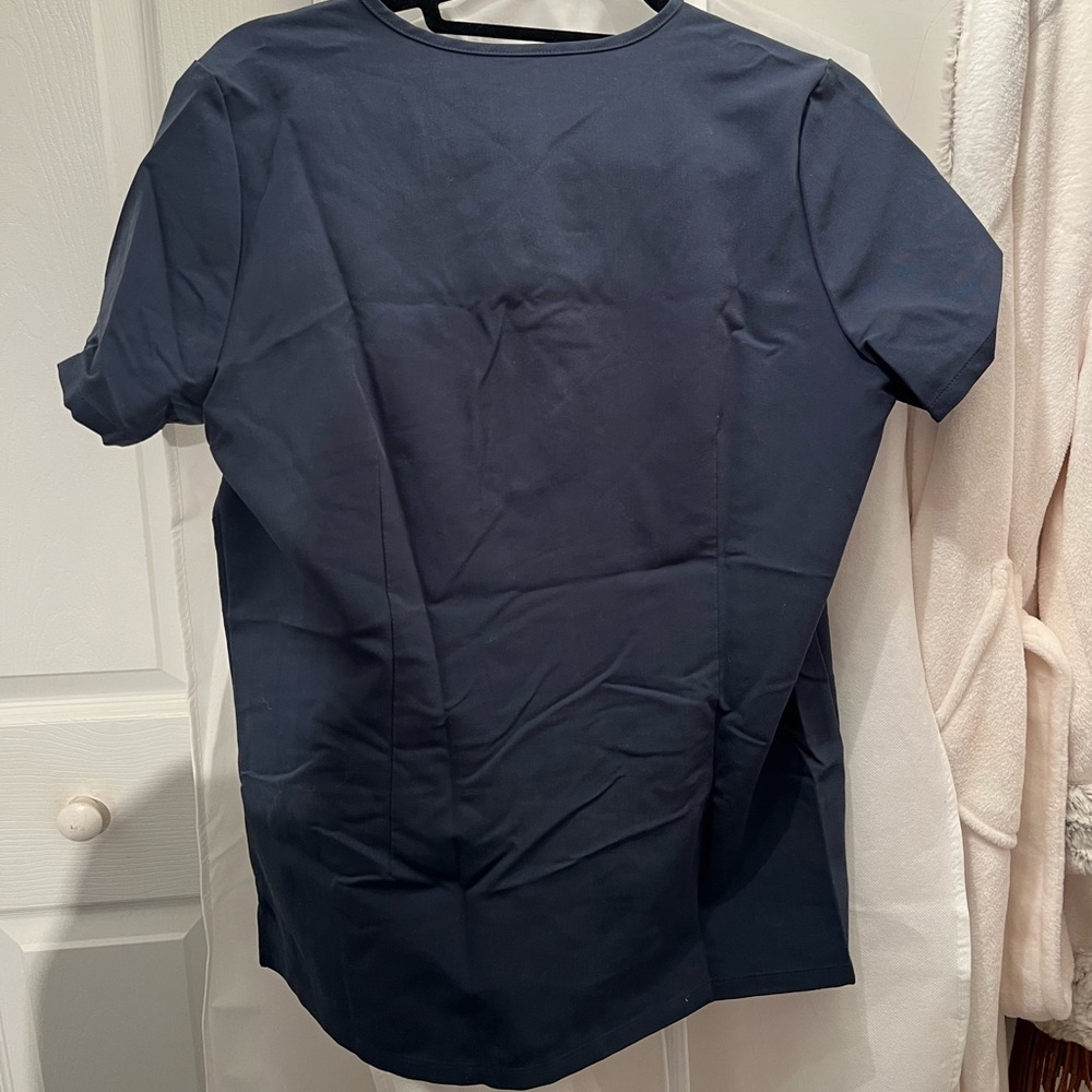 women's Dark Harbor Casma™ - Three-Pocket Scrub Top - S / Dark Harbor - Picture 2 of 2